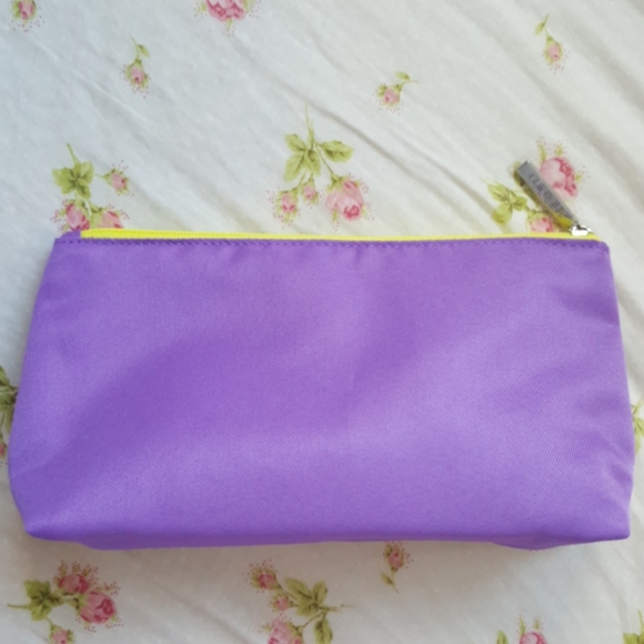 Clinique Cosmetic set & Makeup case bag - Picture 9 of 11